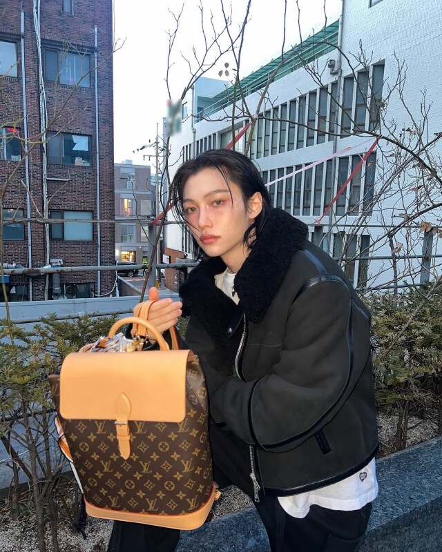 新作*LV*Soho Mini モノグラムリュックサック M14651 Louis Vuitton Soho Bag 背包爆紅！Stray Kids Felix、惠利率先