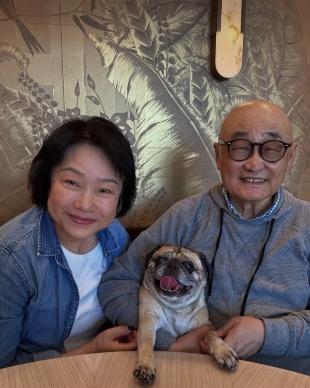 歐陽萬成是誰?將在香港開棟篤笑,美國新移民憑廣東話闖入荷里活,近日他一條金鏈引起「跟購潮」 歐陽萬成是誰?將在香港開棟篤笑,美國新移民憑廣東話闖入荷里活,近日他一條金鏈引起「跟購潮」