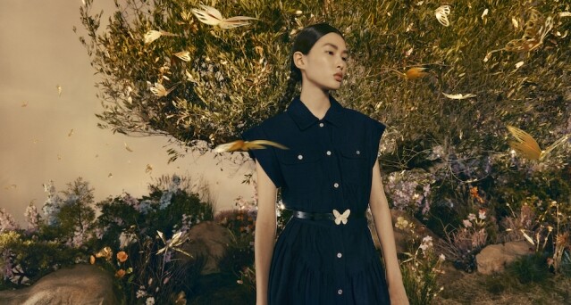 Dior 以曼舞金蝶點綴佳節的浪漫氣氛!30+ 實用時尚的聖誕禮物推薦 Dior 以曼舞金蝶點綴佳節的浪漫氣氛!30+ 實用時尚的聖誕禮物推薦
