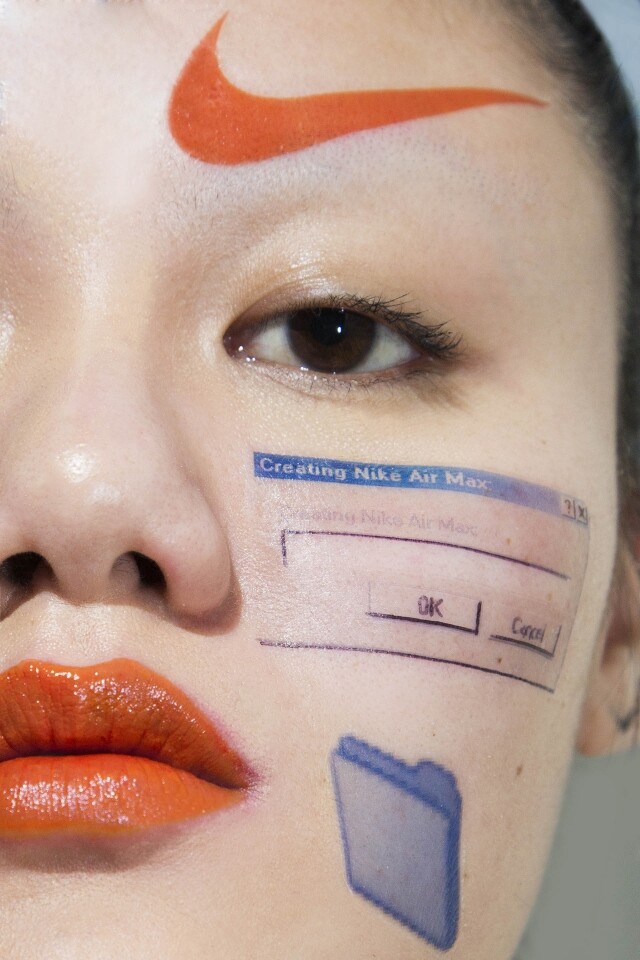 誰說紋身貼紙不能做出藝術感？專訪台灣女藝術家 John Yuyi 用自己身體做證