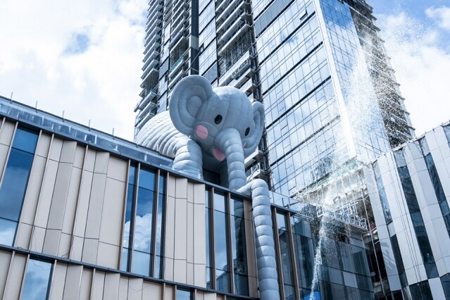 「Bubblecoat Elephant」大型戶外大象藝術裝置
