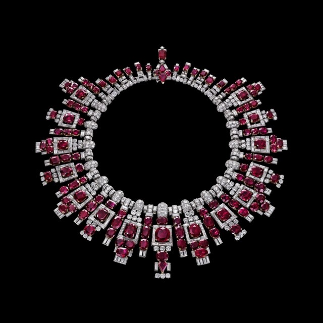 卡地亞於 1937 年打造的 The Nawanagar 紅寶石鑽石頸鏈。
