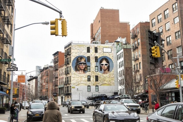 Gucci 的 Art Wall 第一站所在地就是紐約,Gucci SS18眼鏡女性肖像出現在這大城市裡十分特別。 Gucci 的 Art Wall 第一站所在地就是紐約,Gucci SS18眼鏡女性肖像出現在這大城市裡十分特別。