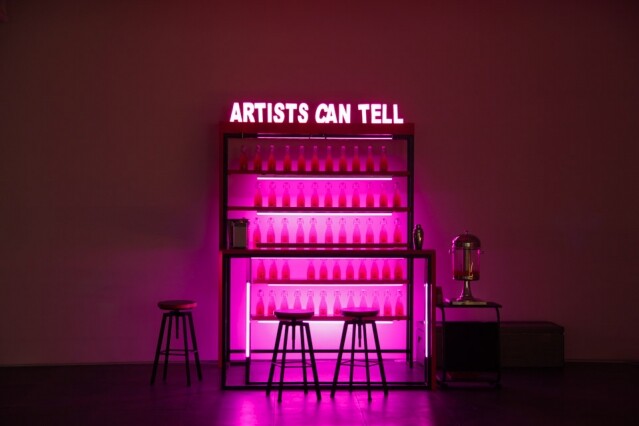Wang Xin, Artists Can Tell, 2016, Table, chairs, signboard, LED lights, custom bottles, Kool Aid, vodka, 200 x 140 x 160 cm　