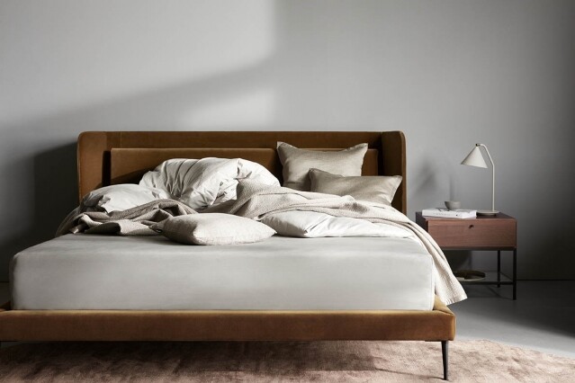 由丹麥設計師 Henrik Pedersen 設計的 Austin 睡床，打造無比舒適的個人休息空間。