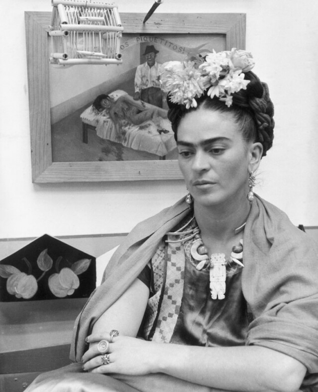 Victoria and Albert 的《 Frida Kahlo: Making Her Self Up》