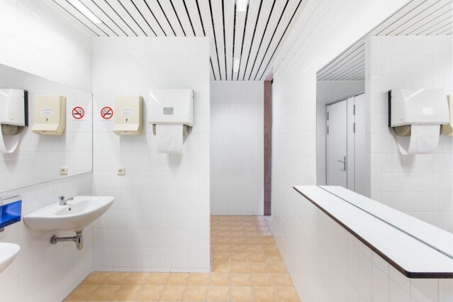 丹麥創作組合 Superflex 的複製計劃《Power Toilets》系列亦相當有趣