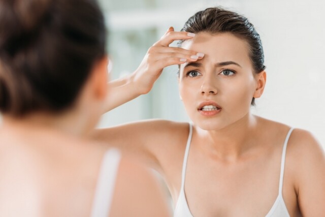 眉心生暗瘡:要多注意心臟 眉心生暗瘡:要多注意心臟