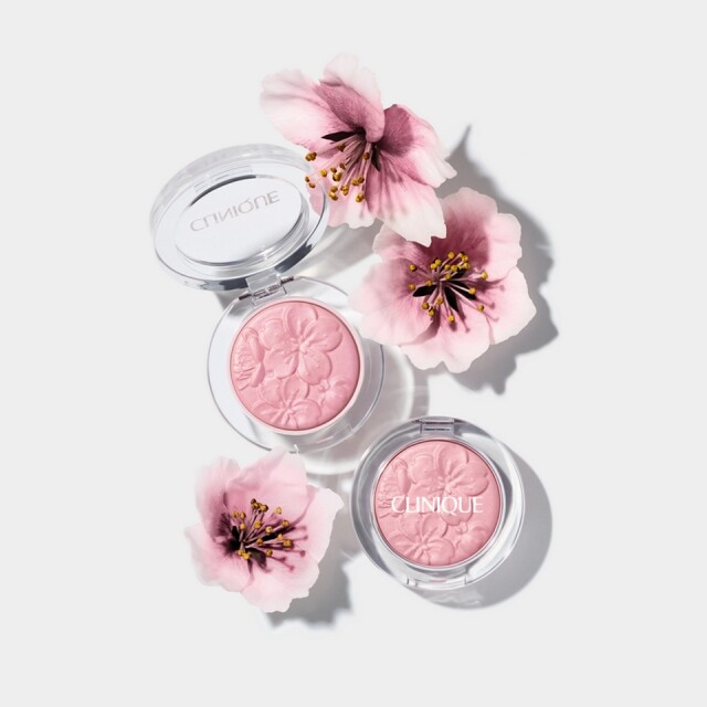 Clinique 限量版花花胭脂 - Ballerina Pop (櫻花) 價錢:$190 Clinique 限量版花花胭脂 - Ballerina Pop (櫻花) 價錢:$190