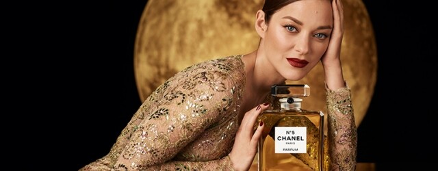 Marion Cotillard 承傳法國女人的優雅浪漫,Chanel N°5 不止是香水更是藝術品! Marion Cotillard 承傳法國女人的優雅浪漫,Chanel N°5 不止是香水更是藝術品!