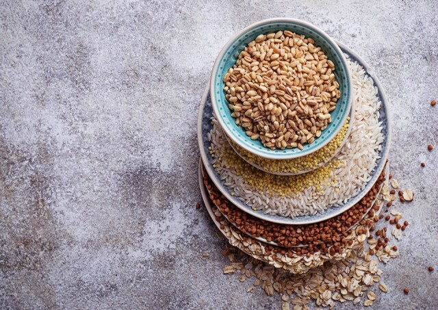 211 餐盤減肥法：全穀類宜選擇天然糙米