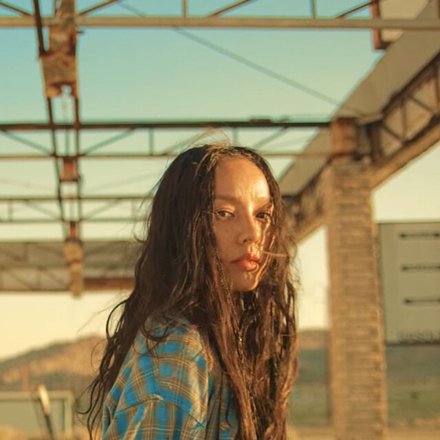 「國民性感女神」李孝利新歌《Black》MV 「國民性感女神」李孝利新歌《Black》MV