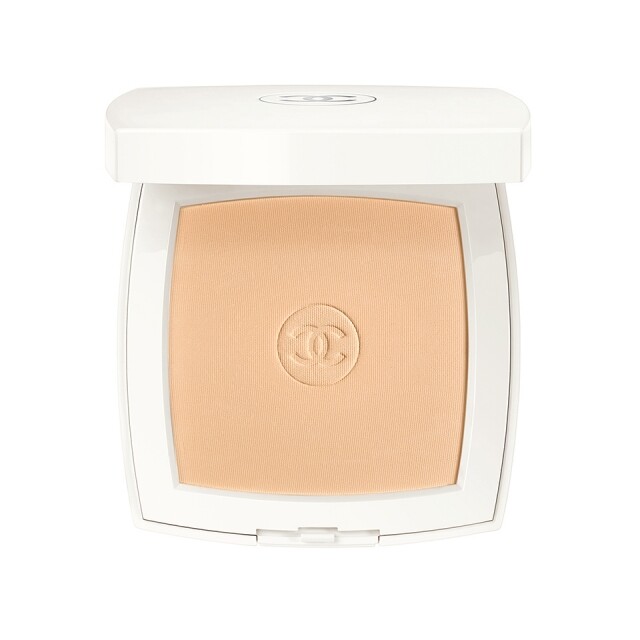 Chanel Le Blanc Whitening Compact Foundation（B20） $550