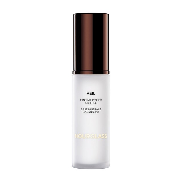 Hourglass Veil Mineral Primer $590 這是一款非傳統的多功能妝前乳,可遮蓋發紅、隱藏毛孔、柔和細紋和皺紋,並為肌膚遮擋陽光。產品質地絲滑輕盈,為無暇妝容做好準備。防水、無油配方,令妝容在潮濕環境中也整天清爽。而且純植物成分,對肌膚零壓力。 Hourglass Veil Mineral Primer $590 這是一款非傳統的多功能妝前乳,可遮蓋發紅、隱藏毛孔、柔和細紋和皺紋,並為肌膚遮擋陽光。產品質地絲滑輕盈,為無暇妝容做好準備。防水、無油配方,令妝容在潮濕環境中也整天清爽。而且純植物成分,對肌膚零壓力。