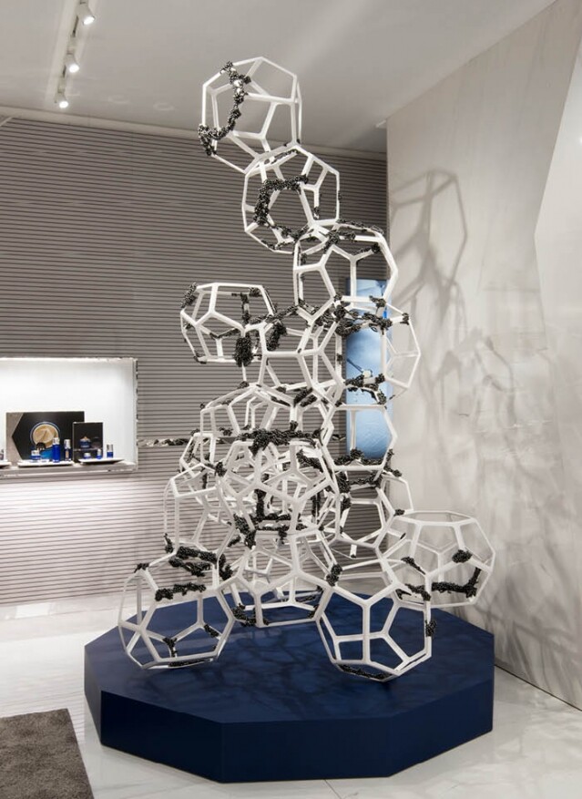 法國建築藝術家 Paul Coudamy 設計名為 Living Cells 的藝術裝置。