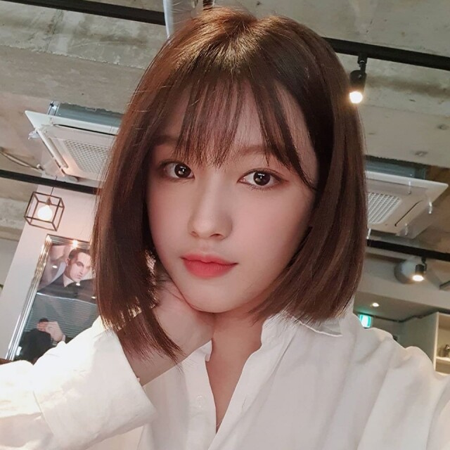 韓國女團 CLC 成員吳承姬一頭肩上短髮配襯氧氣劉海,造型清純 韓國女團 CLC 成員吳承姬一頭肩上短髮配襯氧氣劉海,造型清純