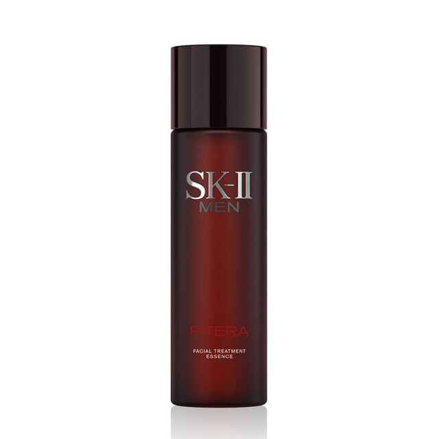SK-II 男士活能護膚精華男版神仙水，跟女版一樣含超過90% Pitera™，使用14天，就能令男士肌膚變得順滑緊緻，減少油光。