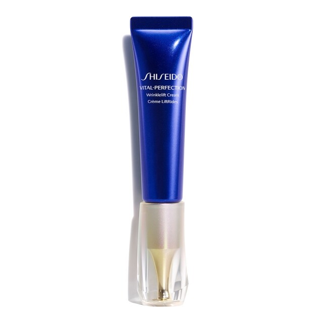 有「去紋小熨斗」暱稱的 Shiseido Vital-Perfection Wrinklelift Cream 雙效抗皺修護乳霜蘊含高濃度 Pure Retinol 配 有「去紋小熨斗」暱稱的 Shiseido Vital-Perfection Wrinklelift Cream 雙效抗皺修護乳霜蘊含高濃度 Pure Retinol 配