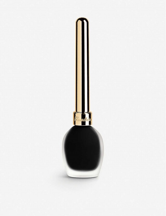 Guerlain 選用了霧面玻璃瓶裝,配上金色筆管,設計上絕對滿分。 Guerlain 選用了霧面玻璃瓶裝,配上金色筆管,設計上絕對滿分。