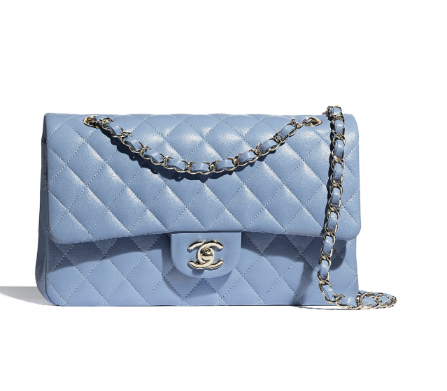 2021 春夏 Chanel 11.12 系列手袋更是加推了粉色設計，更具少女氣息。