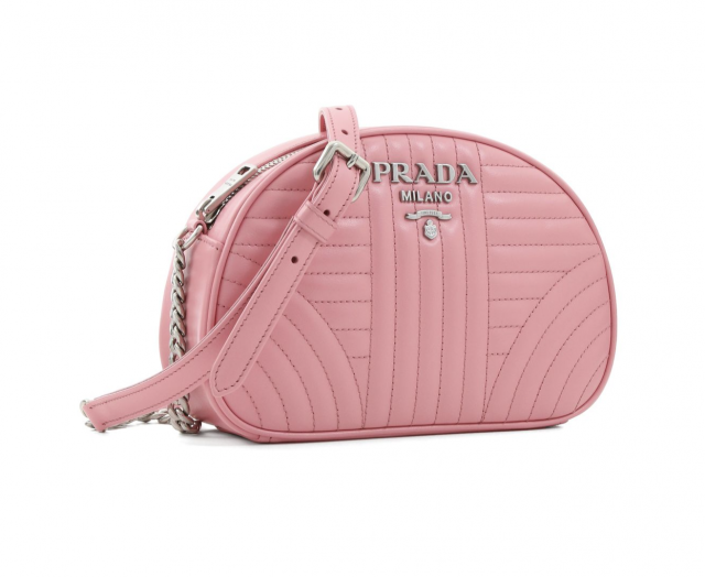 Prada 粉紅色皮革手袋 $10,500 ( 4 折後 $4,200)