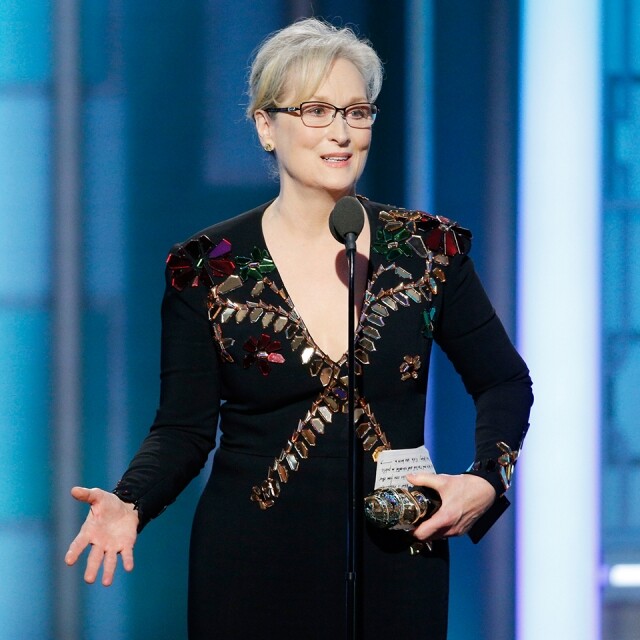 6. Meryl Streep 痛撃特朗普 演出過不少經典作品包括的《穿 Prada 的惡魔》、《鐵娘子》及《Mamma Mia!》的梅姨 Meryl Streep 獲頒金球獎終身成就獎「Cecil B.DeMille Award」。梅姨的得獎演說不放在自己身上，而是發表對於兩週後就要繼任美國總統的特朗普的看法，批評特朗普帶頭霸凌及種族歧視，認為他成為當權者的話，大家都會是輸家。梅姨的演說讓來自五湖四海的荷里活巨星站立拍掌。
