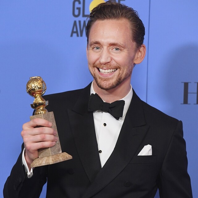 9. Tom Hiddleston 首次入圍就拿男主角獎 「邪神」Tom Hiddleston 從大銀幕首次跨足小螢幕就憑《夜班經理》(The Night Manager)奪得最佳電視電影或迷你劇男主角。Tom Hiddleston 在台上分享最近去非洲做善事的經歷,希望將獎項獻給聯合國兒童基金會。 9. Tom Hiddleston 首次入圍就拿男主角獎 「邪神」Tom Hiddleston 從大銀幕首次跨足小螢幕就憑《夜班經理》(The Night Manager)奪得最佳電視電影或迷你劇男主角。Tom Hiddleston 在台上分享最近去非洲做善事的經歷,希望將獎項獻給聯合國兒童基金會。
