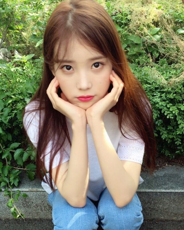 IU 本名是李知恩,藝名「IU」其實即是「我和你」 IU 本名是李知恩,藝名「IU」其實即是「我和你」