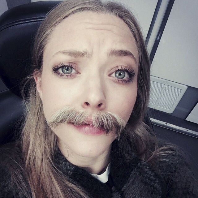 Amanda Seyfried 經常在 Instagram 上 post 鬼馬自拍 Amanda Seyfried 經常在 Instagram 上 post 鬼馬自拍