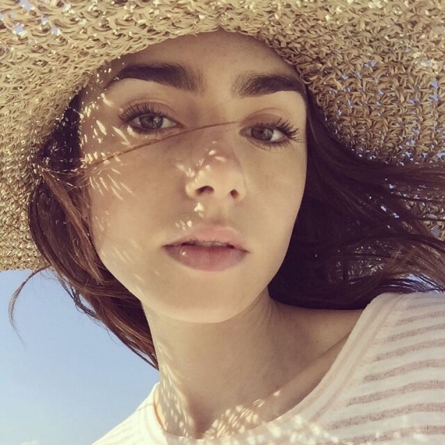 Lily Collins 淡妝的樣子也是少女感滿分 Lily Collins 淡妝的樣子也是少女感滿分