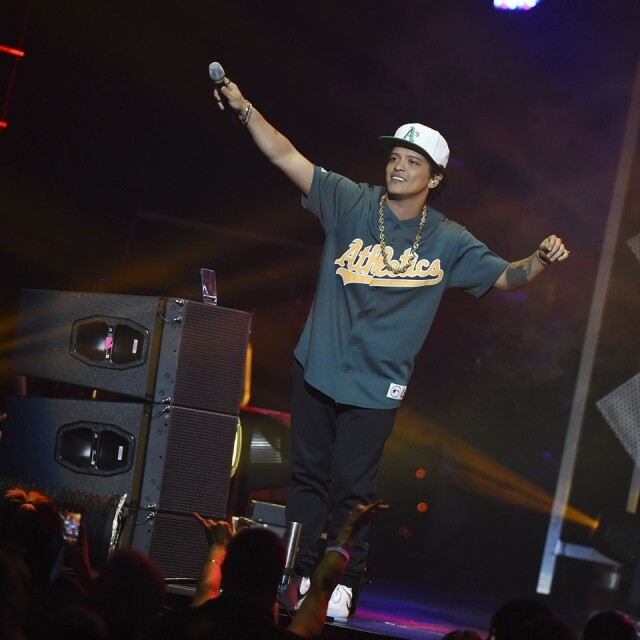 據財經雜誌《Forbes》估算,目前 Bruno Mars 總身家接近 1 億美元 據財經雜誌《Forbes》估算,目前 Bruno Mars 總身家接近 1 億美元