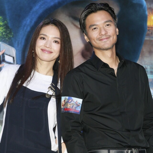 42 歲的舒淇兜兜轉轉多年終於遇見了她的 Mr.Right 一生摯愛-馮德倫 42 歲的舒淇兜兜轉轉多年終於遇見了她的 Mr.Right 一生摯愛-馮德倫