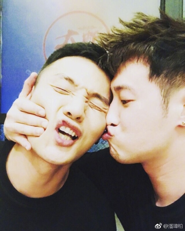 楊丞琳的男友李榮浩曾在演唱會上公開放閃，留下世紀一吻。