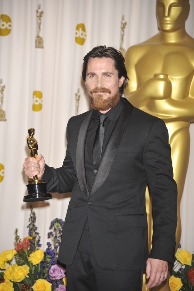 基斯頓比爾憑著《擊情手足》在第 38 屆奧斯卡金像獎中獲得「最佳男配角」