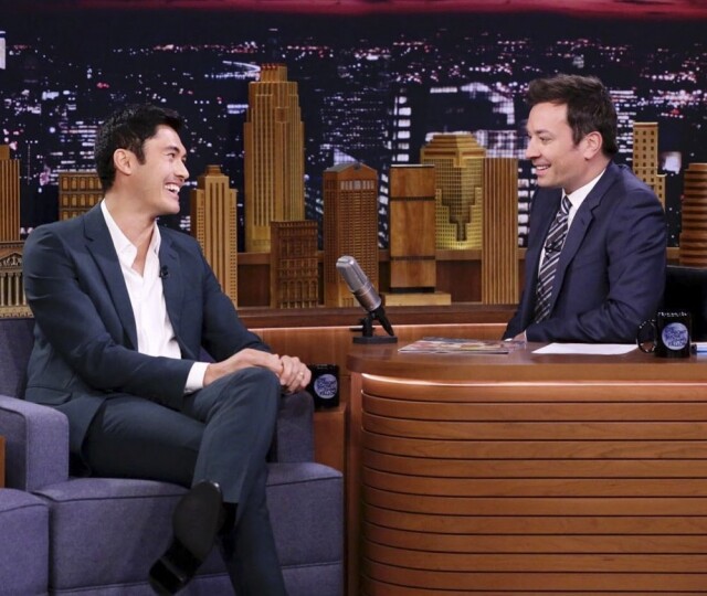 不只是《The Ellen DeGeneres Show》,他亦受邀至另一檔知名的深夜脫口秀《The Tonight Show Starring Jimmy Fallon》。 不只是《The Ellen DeGeneres Show》,他亦受邀至另一檔知名的深夜脫口秀《The Tonight Show Starring Jimmy Fallon》。