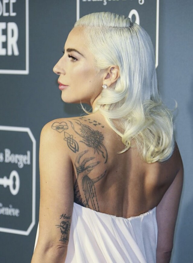 Lady Gaga 的父親一向都反對她紋身，但紋身對她來說就像個人的獨特宣言，她