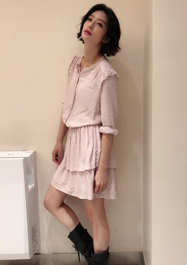 賴雅妍習慣空肚做伸展運動從而瘦腹 賴雅妍習慣空肚做伸展運動從而瘦腹