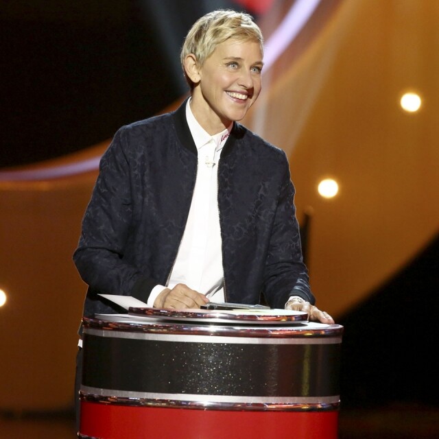 Ellen DeGeneres 2 次主持奧斯卡,而她的《The Ellen DeGeneres Show》多次獲得艾美獎。 Ellen DeGeneres 2 次主持奧斯卡,而她的《The Ellen DeGeneres Show》多次獲得艾美獎。