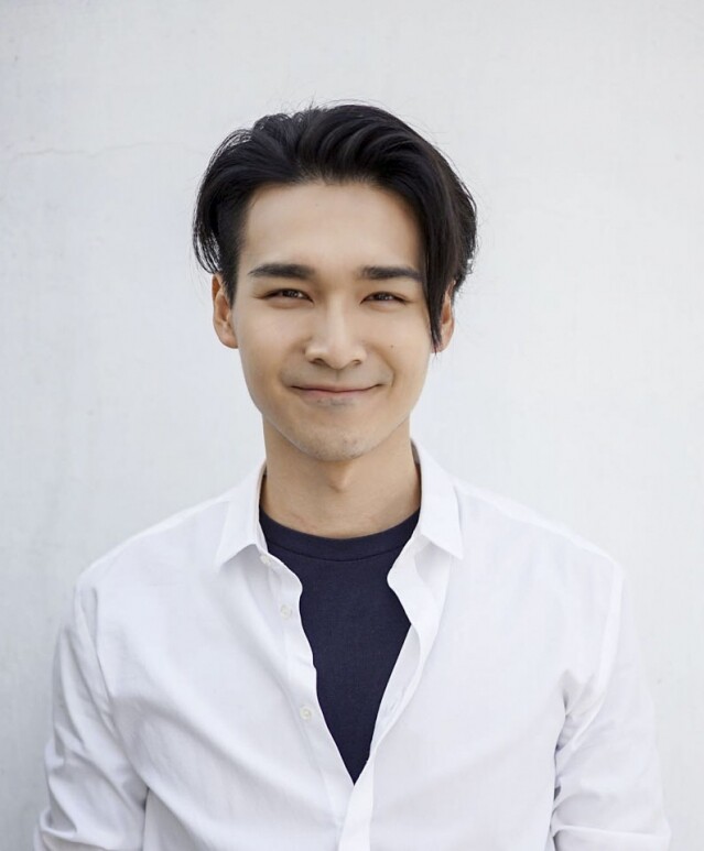 其實,Felix 在大學時就已經是一名兼職的時裝模特兒 其實,Felix 在大學時就已經是一名兼職的時裝模特兒