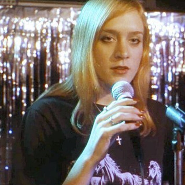 當了 20 年 It Girl 仍魅力不減!11 件事證明 Chloe Sevigny 是世上最酷女生 當了 20 年 It Girl 仍魅力不減!11 件事證明 Chloe Sevigny 是世上最酷女生