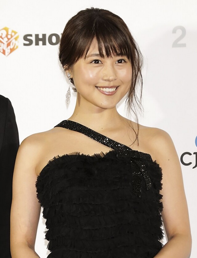 有村架純在 Instagram 已累積了 270 萬粉絲,人氣相當驚人。 有村架純在 Instagram 已累積了 270 萬粉絲,人氣相當驚人。