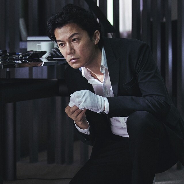 魅力「大叔」福山雅治更和香港導演吳宇森合作翻拍日本經典電影《追捕》。