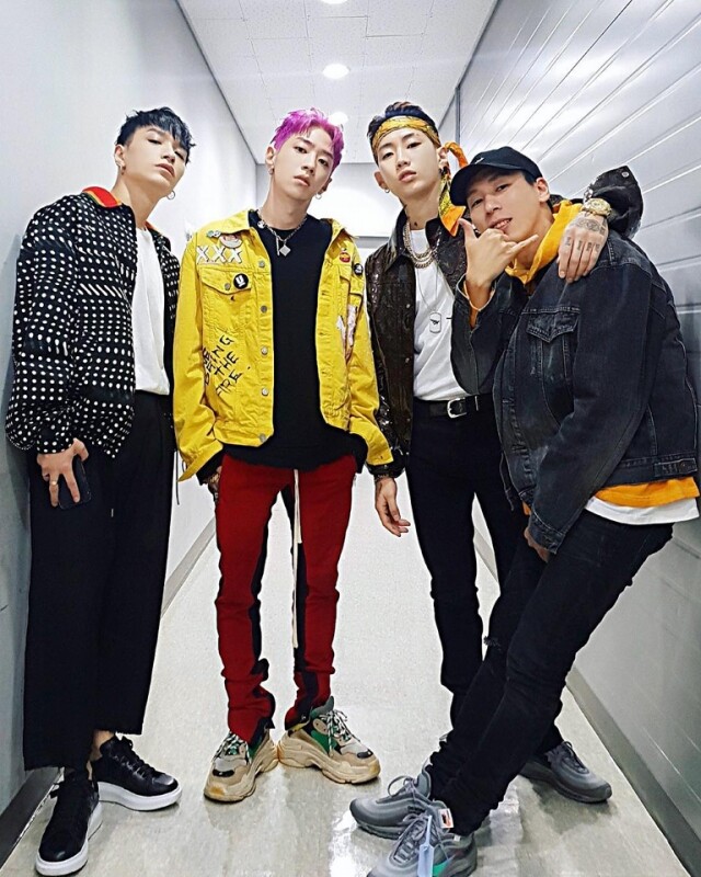 AOMG 與 H1ghr Music 是韓國數一數二、以 Hip hop 音樂為主打的音樂品牌 AOMG 與 H1ghr Music 是韓國數一數二、以 Hip hop 音樂為主打的音樂品牌