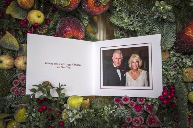 2017 這是查爾斯王子和公爵夫人卡米拉 2017 年的聖誕賀卡，照片拍攝於 Clarence House。