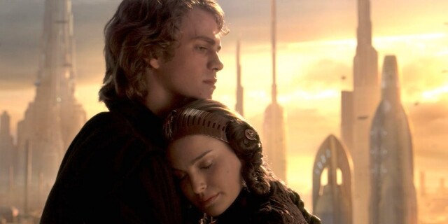 其後，她戀上了被派作保護她的 Anakin Skywalker ，更暗下與對方結婚，本應是美好的結局，卻因為 Anakin 跌入黑暗面而改變。當對方開始變成奸角，她決心要離開丈夫，亦生下一對孖胎： Princess Leia 與 Luke Skywalker ，最終卻難產而死。雖然她為愛錯的人付出了沉重代價，但她的正義與勇氣，也令她成為整個故事的重要女英雄之一。