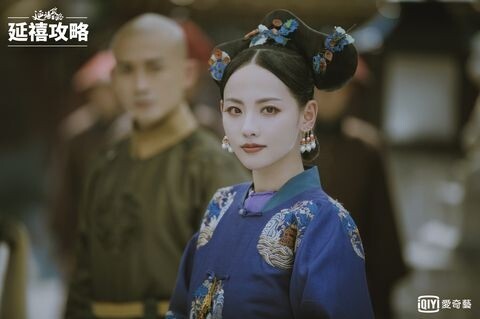 張嘉倪飾演的順嬪雖然較遲出場，但憑過人的美貌也能後來居上，被奉為後宮最美麗的妃子。