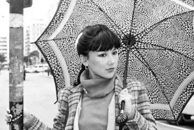 80年代初,她結識了馬來西亞富商陳耀發,後來與他結婚並誕下一對兒女。 80年代初,她結識了馬來西亞富商陳耀發,後來與他結婚並誕下一對兒女。