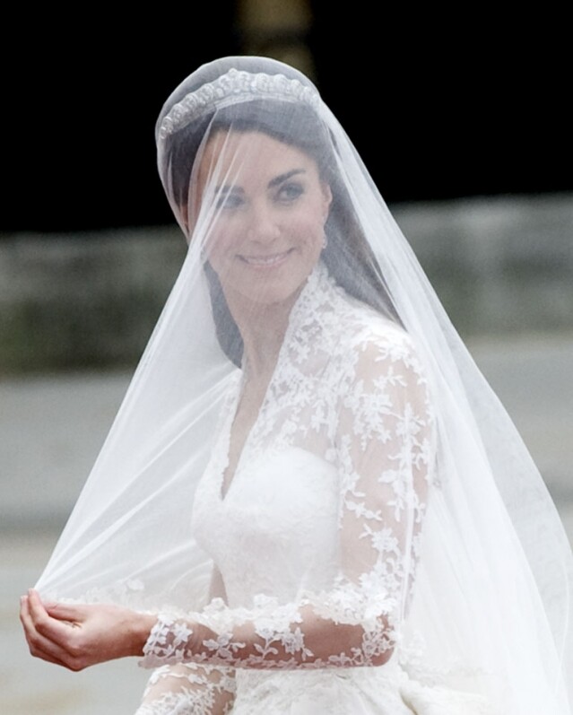 新舊交融婚紗代表 2.0：Kate Middleton X Alexander McQueen