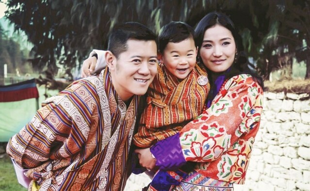 凱薩爾．旺楚克國王在 2011 年對外宣布，他即將迎娶吉增．佩瑪為王后