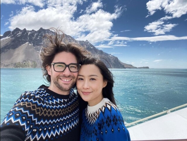 Emmanuel Straschnov 私下是個實至名歸的「愛妻號」,個人社交媒體中幾乎都是與陳法拉的合照 Emmanuel Straschnov 私下是個實至名歸的「愛妻號」,個人社交媒體中幾乎都是與陳法拉的合照